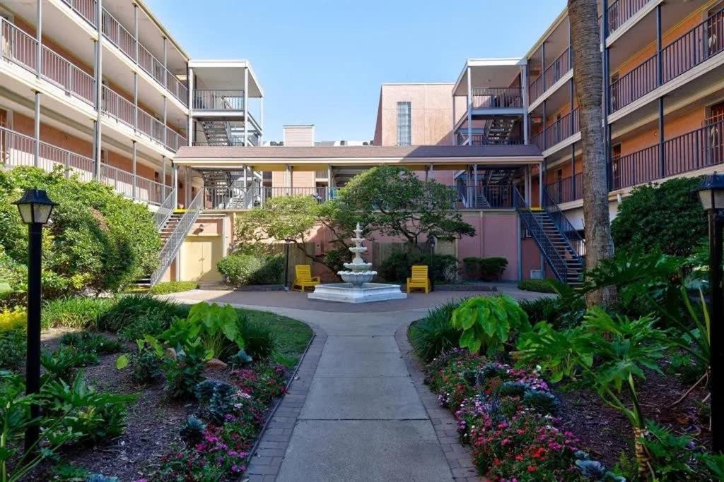 Beautiful Ocean Views At The Victorian Apartment Galveston Exterior photo