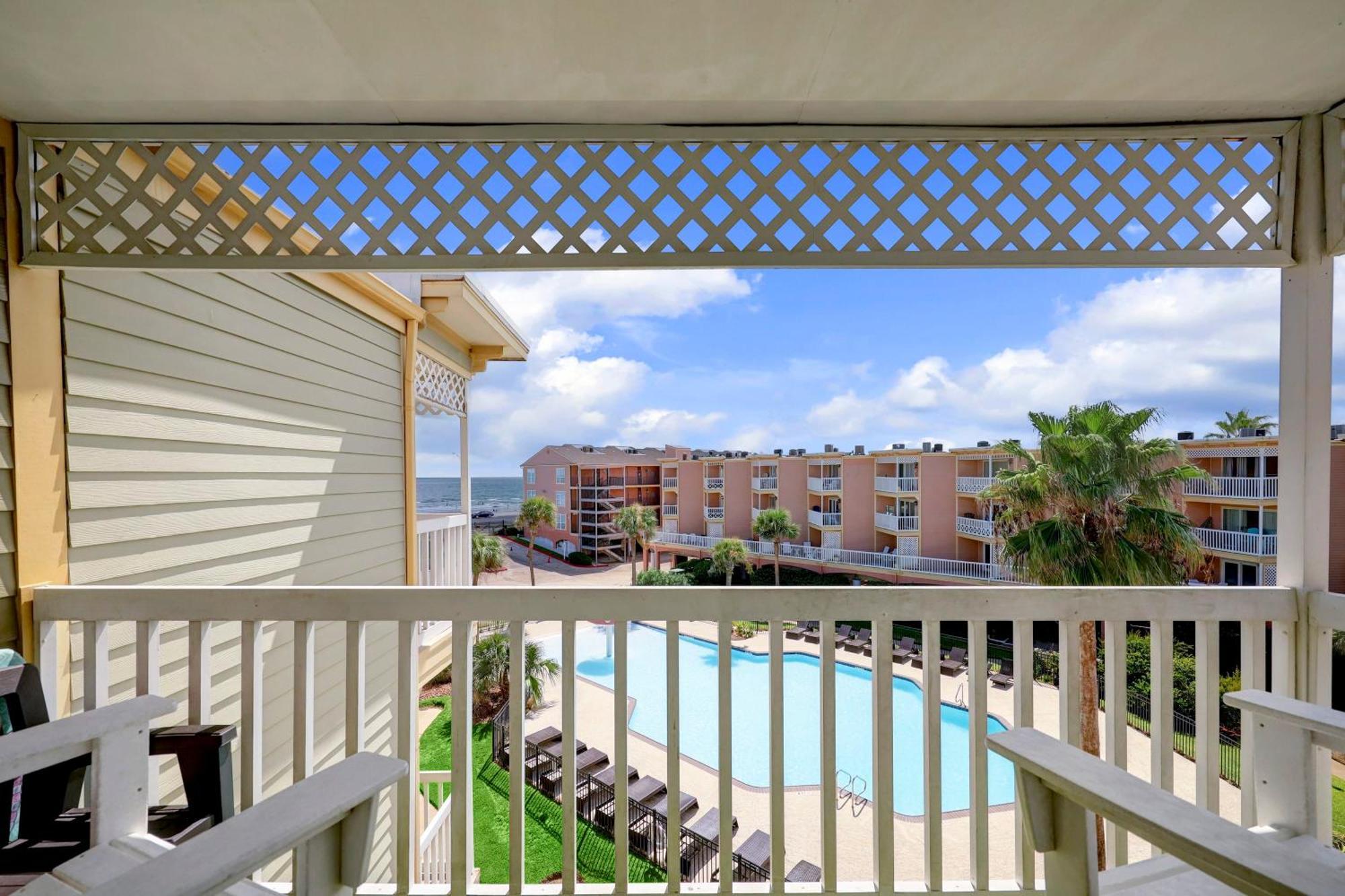 Beautiful Ocean Views At The Victorian Apartment Galveston Exterior photo